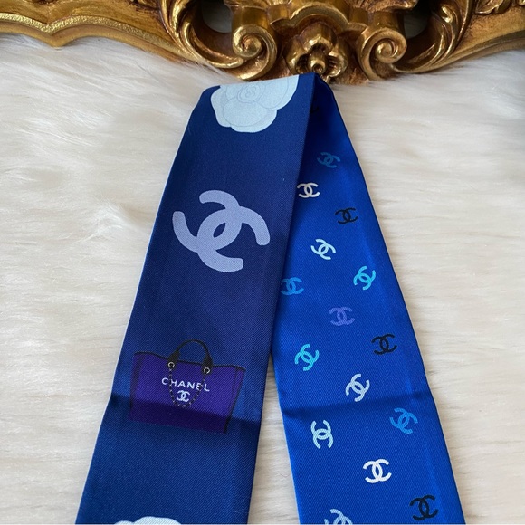 CHANEL Bandeau Silk Twill Scarf - Picture 6 of 14